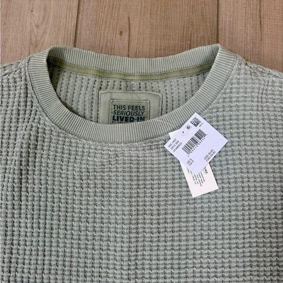 American Eagle Big Hug Waffle Sweatshirt NWT size small - Picture 3 of 4